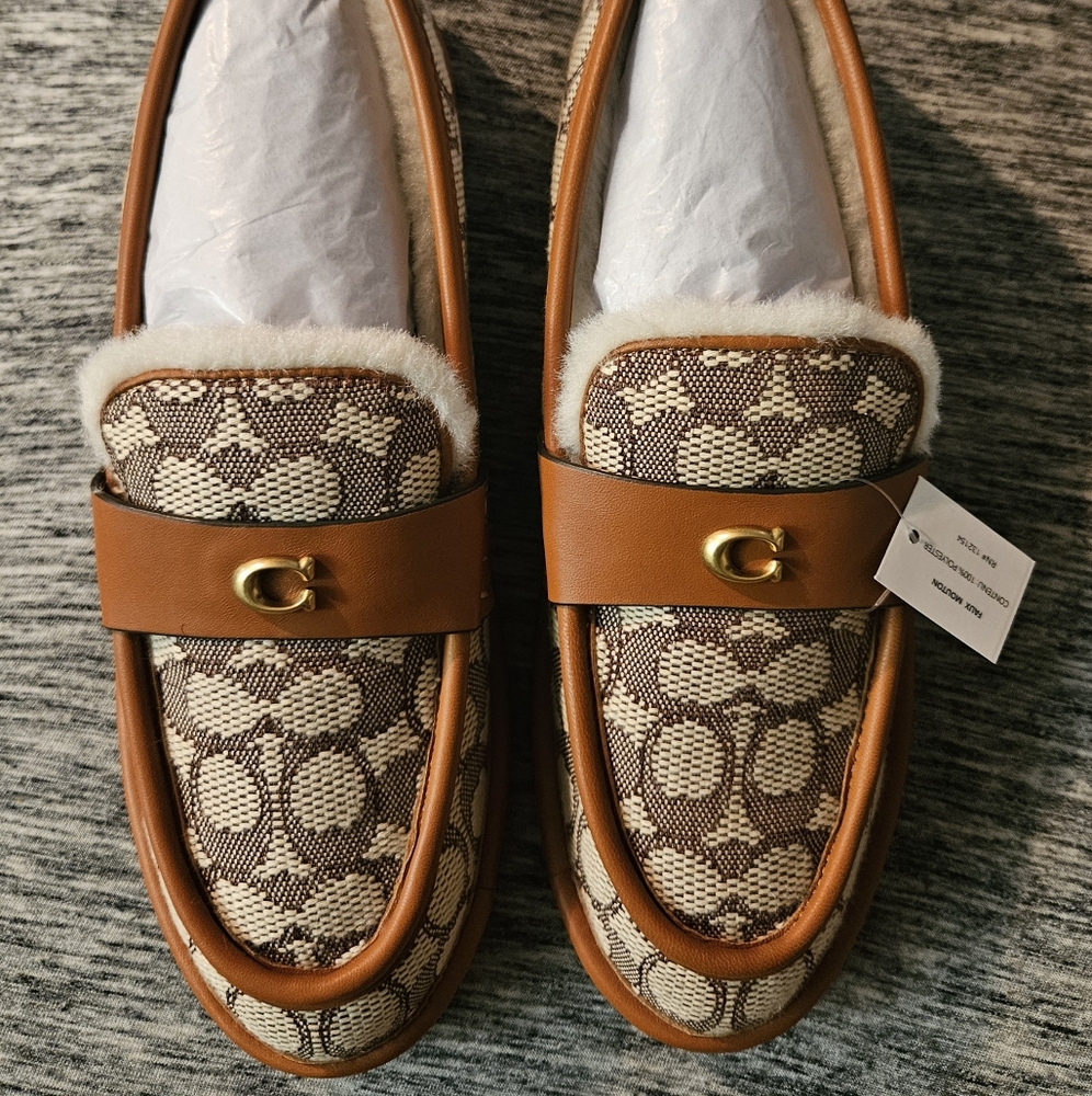 Coach Slippers - Picture 2 of 6